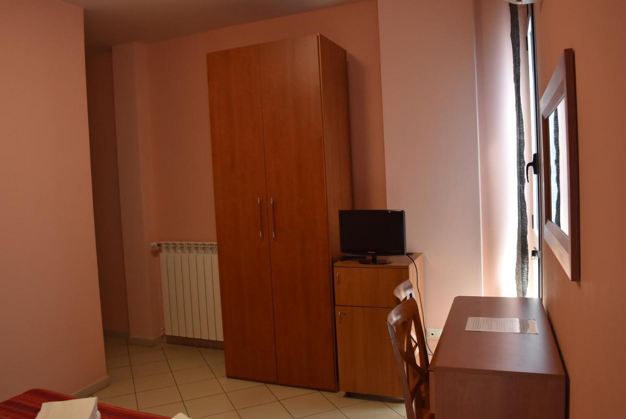La Dea Hotel Pisa Exterior foto
